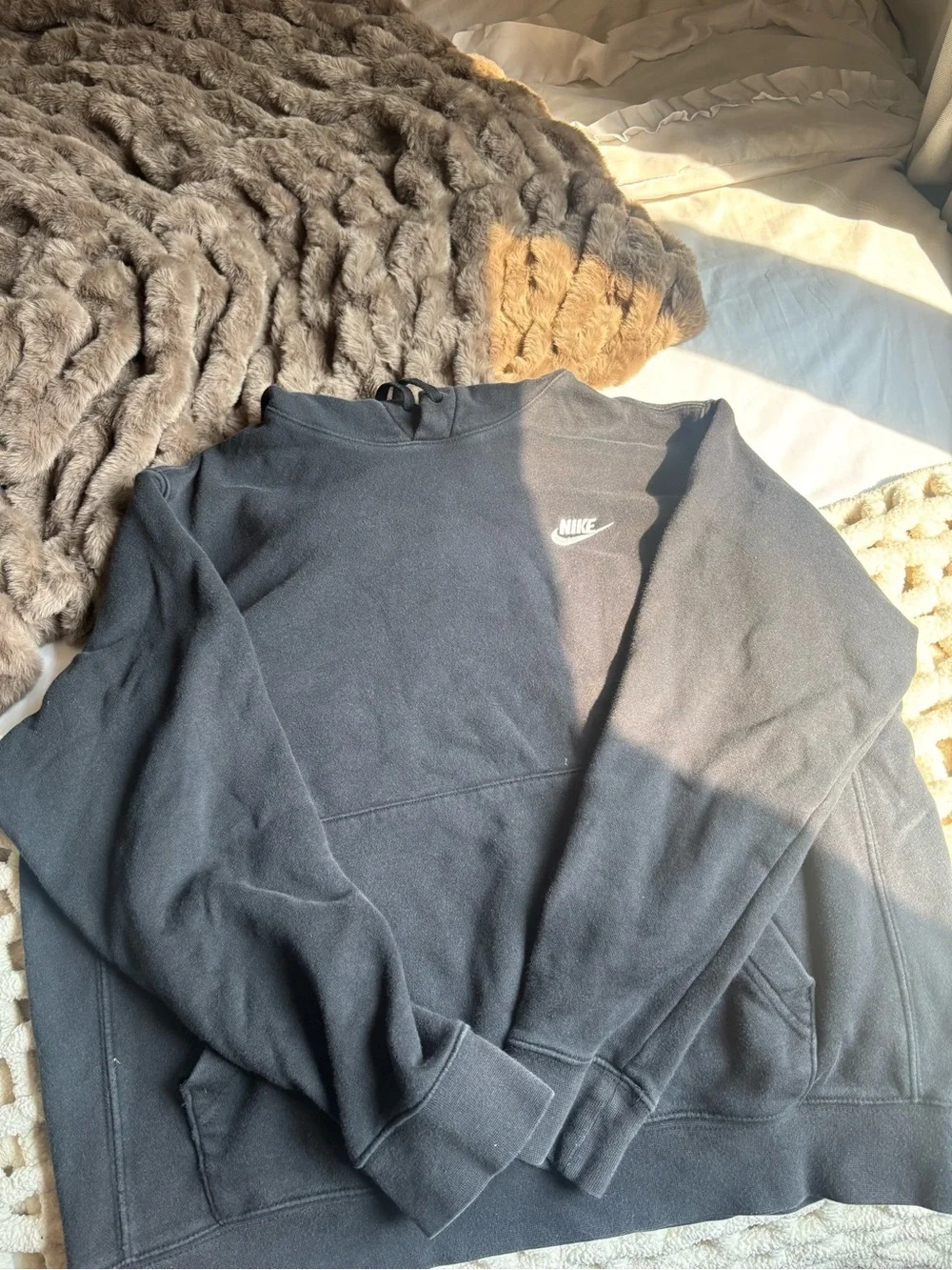 Nike Men’s Black Crewneck Pullover Sweatshirt